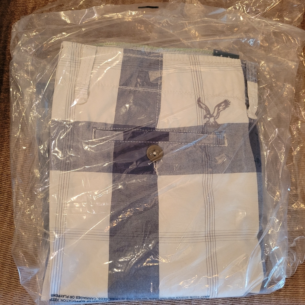 Men's Plaid American Eagle Button-Front Shorts Brand New Size 42